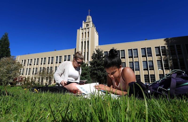 Albers School of Business and Economics - Seattle University