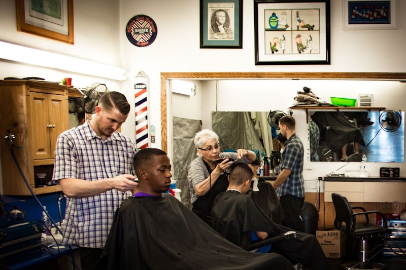 American Deluxe Barber Shop