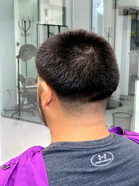 Andy’s barber studio