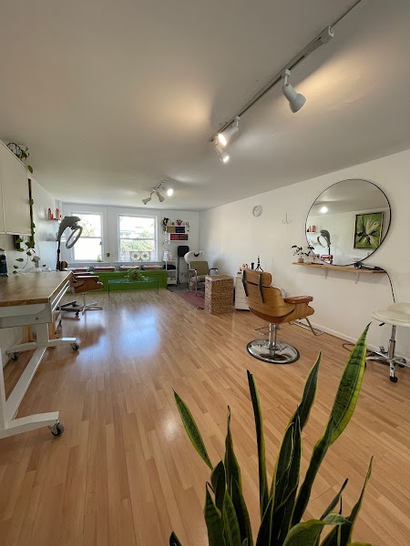 Hey Pretty! Hair Studio