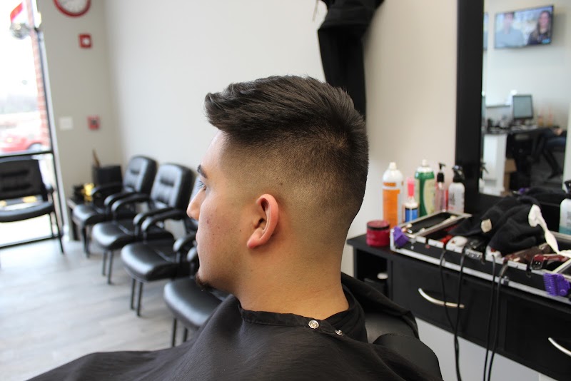 Mens Haircut in Elgin IL