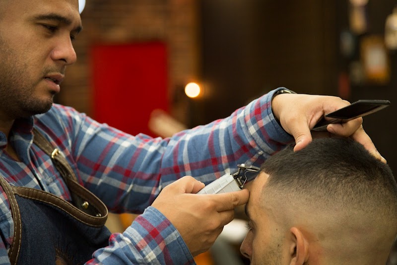 Mens Haircut in Miami FL